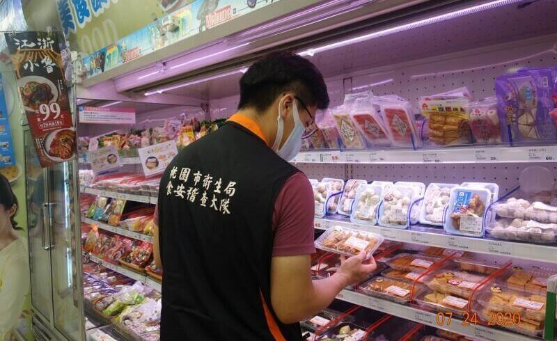 天氣炎熱，提醒大家祭拜時，記得不要讓食品曝曬過久，以免產生質變