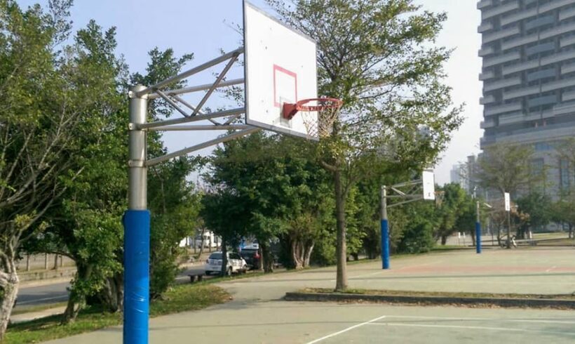 青埔籃球場增設安全圍網